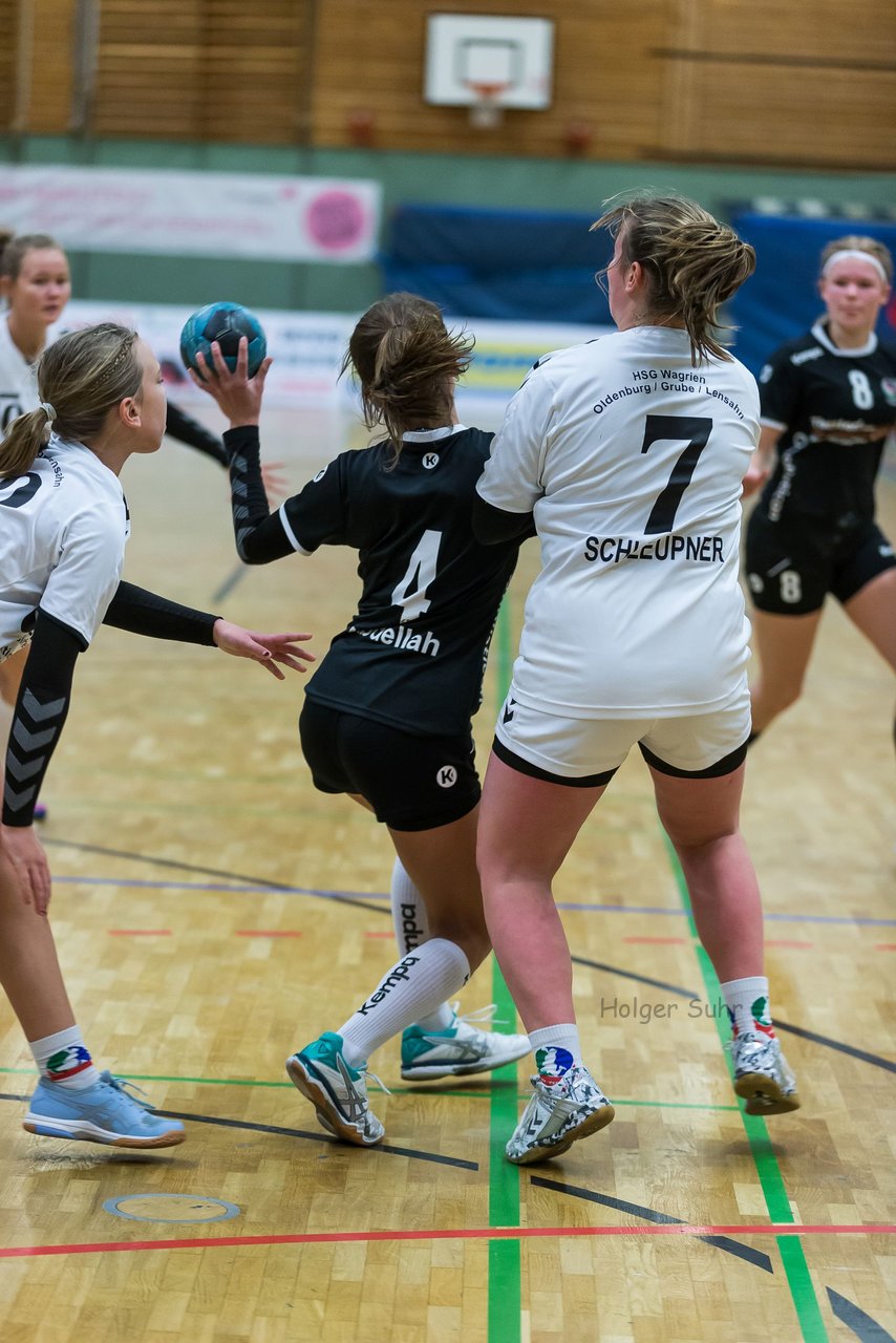 Bild 89 - C-Juniorinnen SVHU - HSD Wagrien : Ergebnis: 30:15